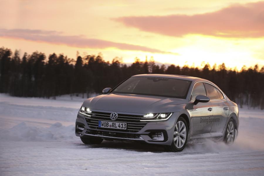 Volkswagen Arteon 4Motion R-Line 2017 года  (WW) (фото 30 из 30)